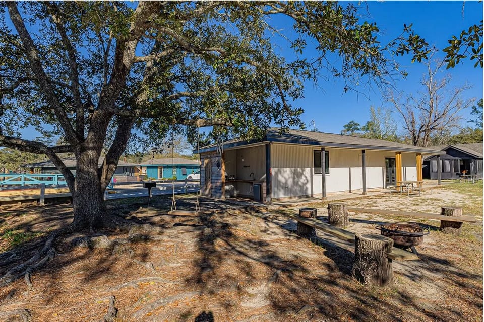 Exterior view of the unit