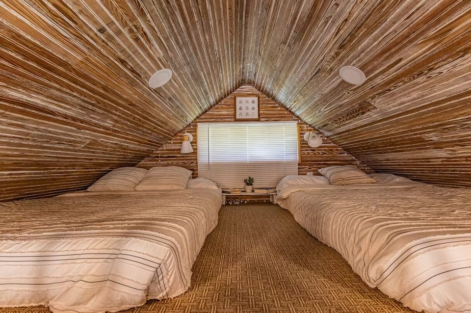 Bedroom. Interior and views may vary based on location and availability.