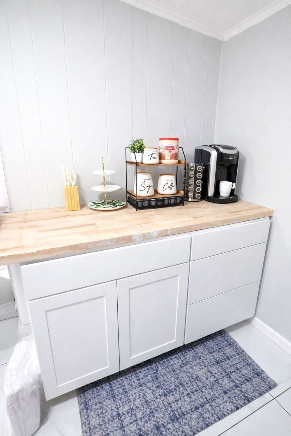 Full coffee bar + Tea