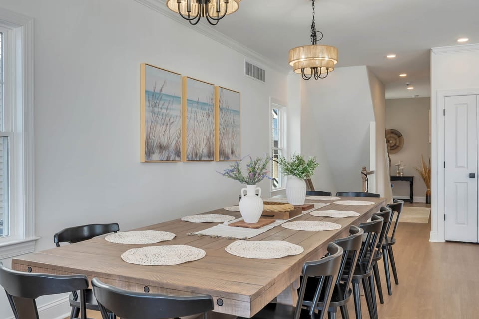 Large Dining area- seats 14