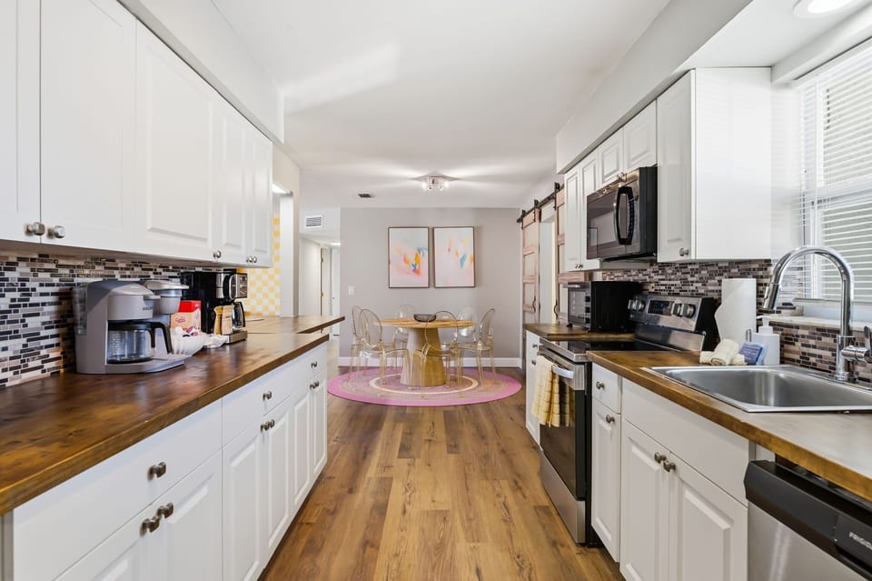 Chef’s playground unlocked! Whip up gourmet meals, midnight snacks, or just admire how effortlessly stylish your cooking space can be. Bonus: no judging if cereal counts as dinner.