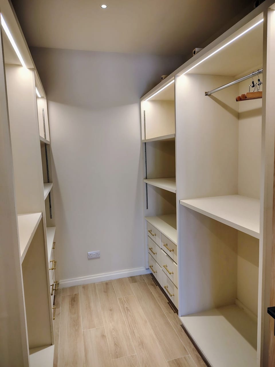 Walk in closet
