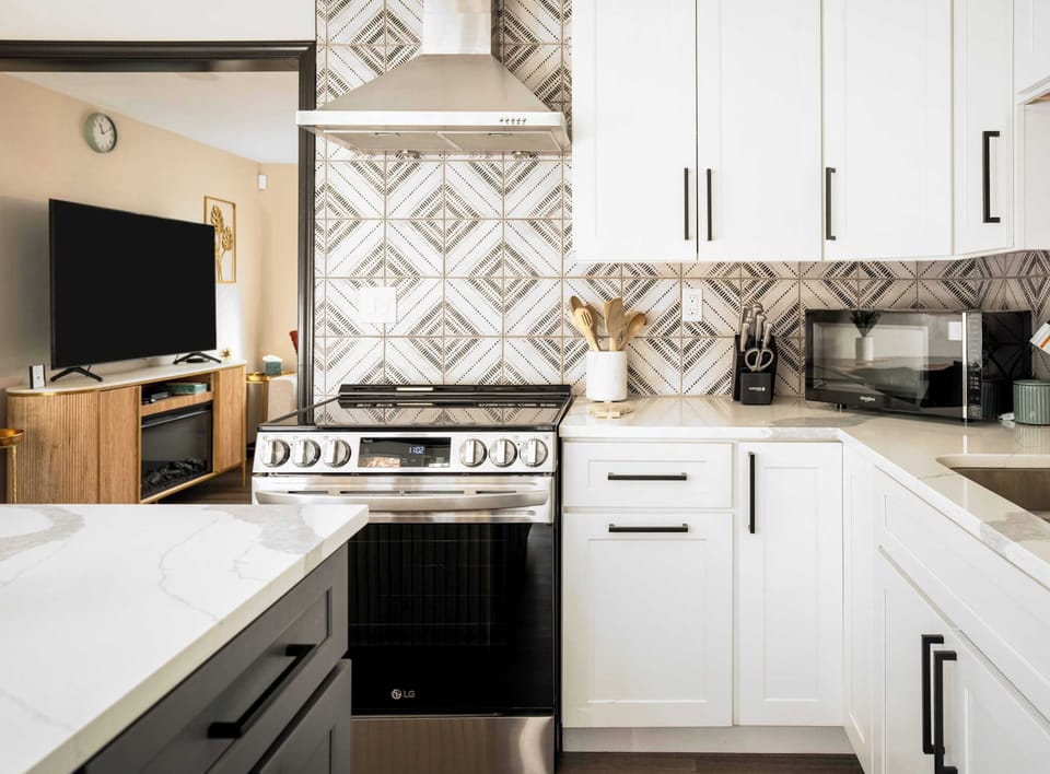 Good food starts here in the fully equipped kitchen 