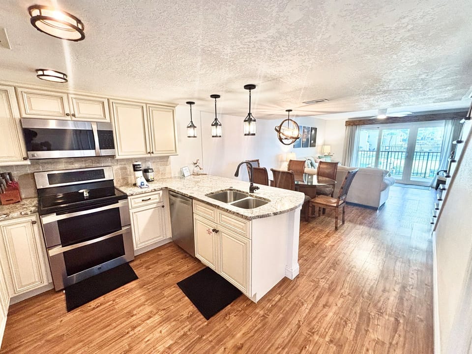 Beautifully updated open concept kitchen