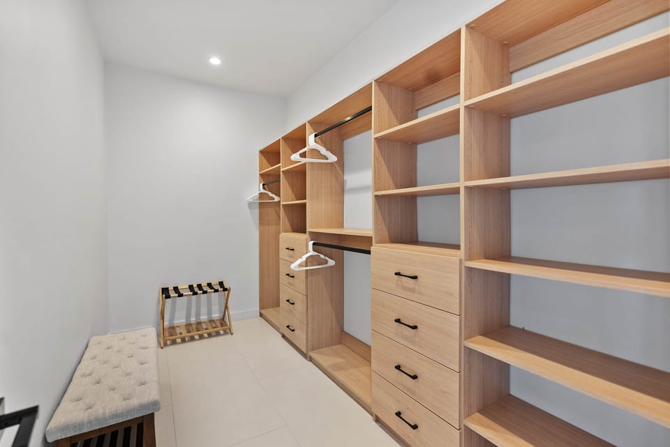 Master Bedroom - Walk in Closet