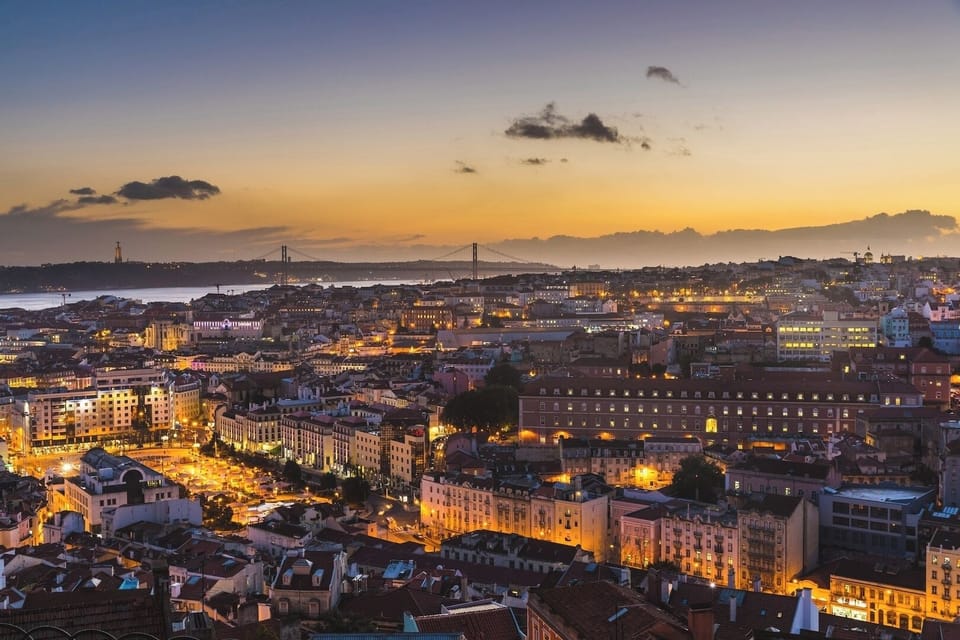 Martim Moniz, 800 meters away from the apartment