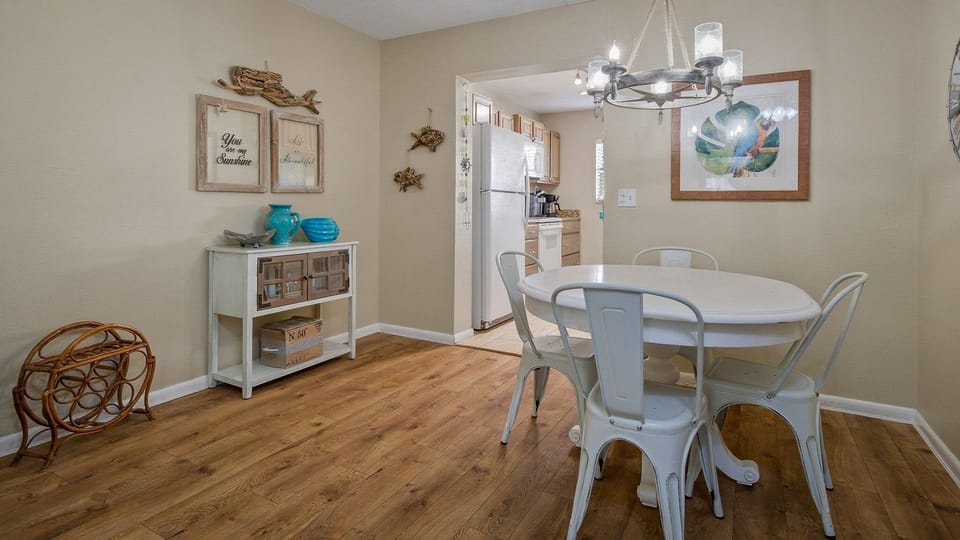 Jeff and Gina Properties - Seashell 20 (SSH20) - Indian Shores - 2 Bedroom - 2 1/2 Bathroom - Waterfront - Outside Pool