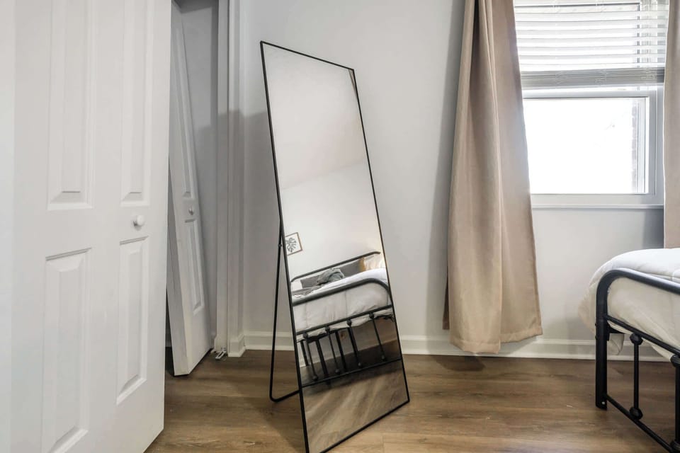 Bedroom 2: Convenient mirror at your bedroom to assess your everyday get-up!