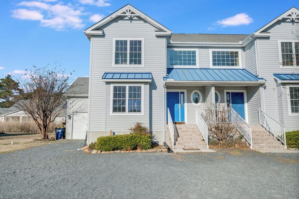 Bonneau's Beach House