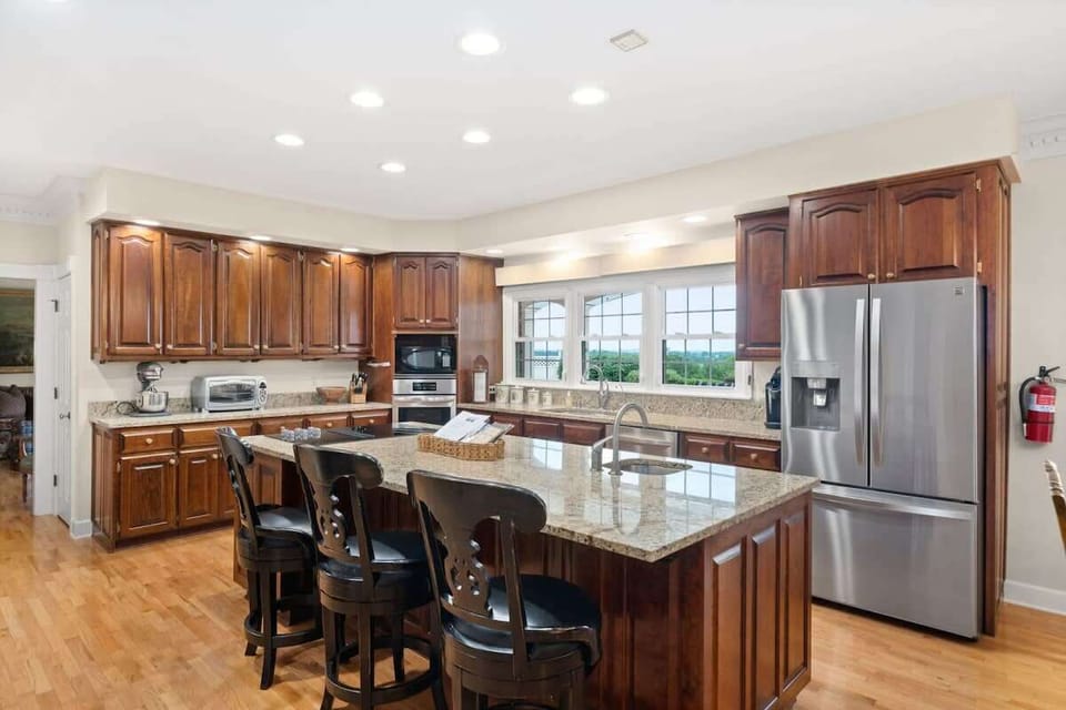 Kitchen with Island Bar Seating