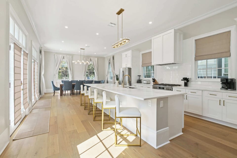 Chef's Kitchen with 13' Island