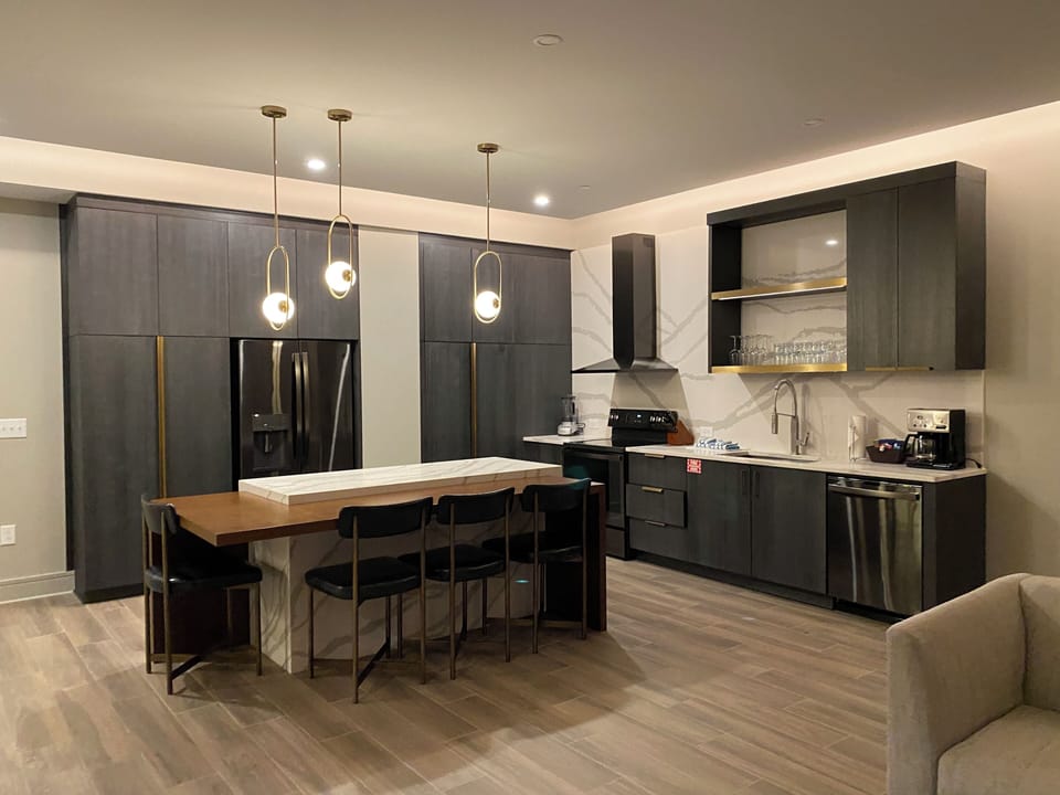 Presidential 1 Bdrm Condo kitchen. 