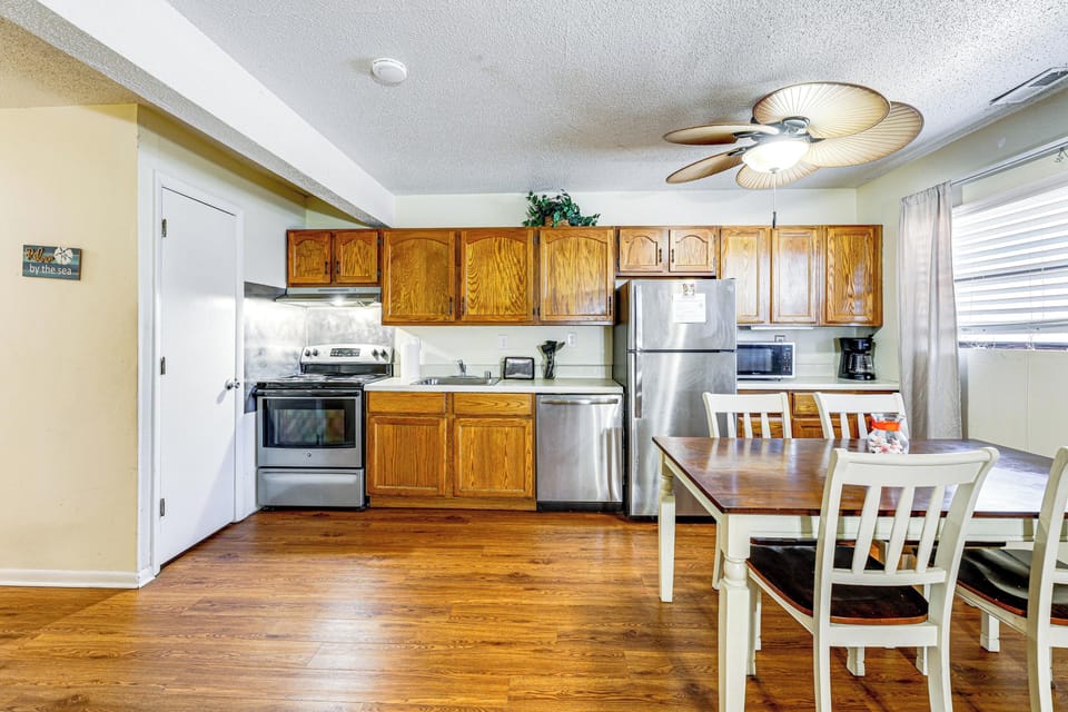 Kitchen | Dishwasher | Drip Coffee Maker