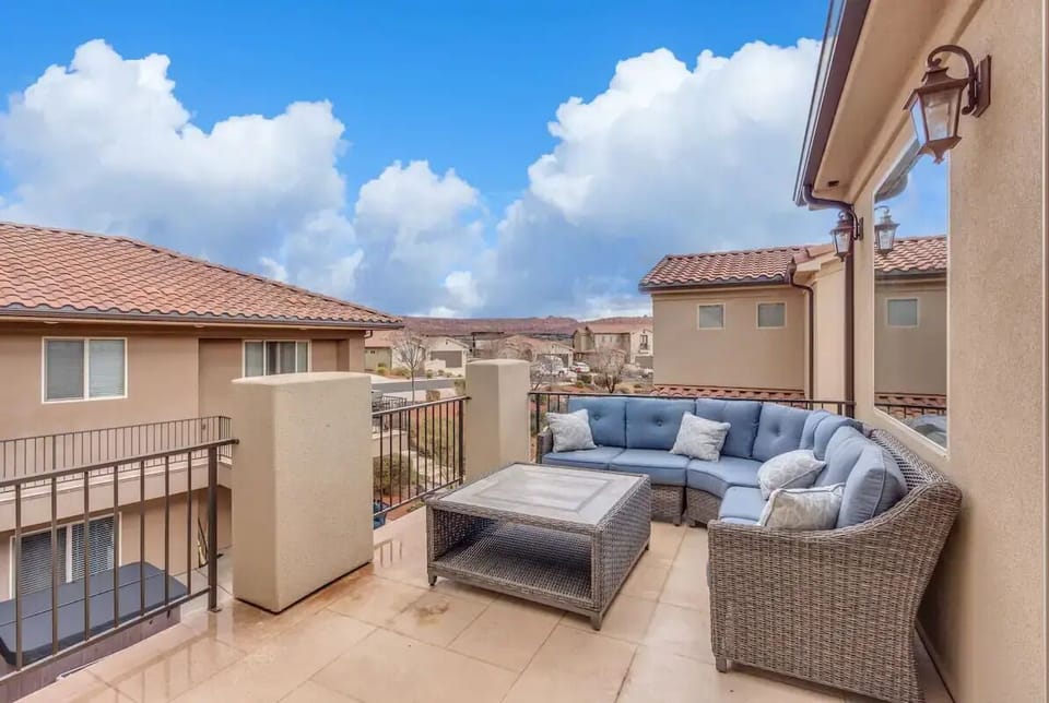 Upstairs deck