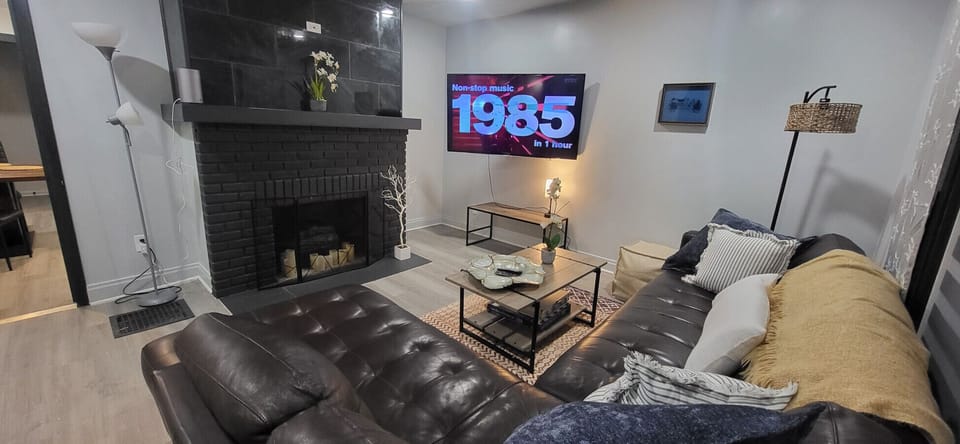 Your Private Refresh Zone. Thoughtfully equipped with all the essentials, this full bathroom ensures you have a comfortable and convenient space to get ready or wind down. Ease and comfort at hand.