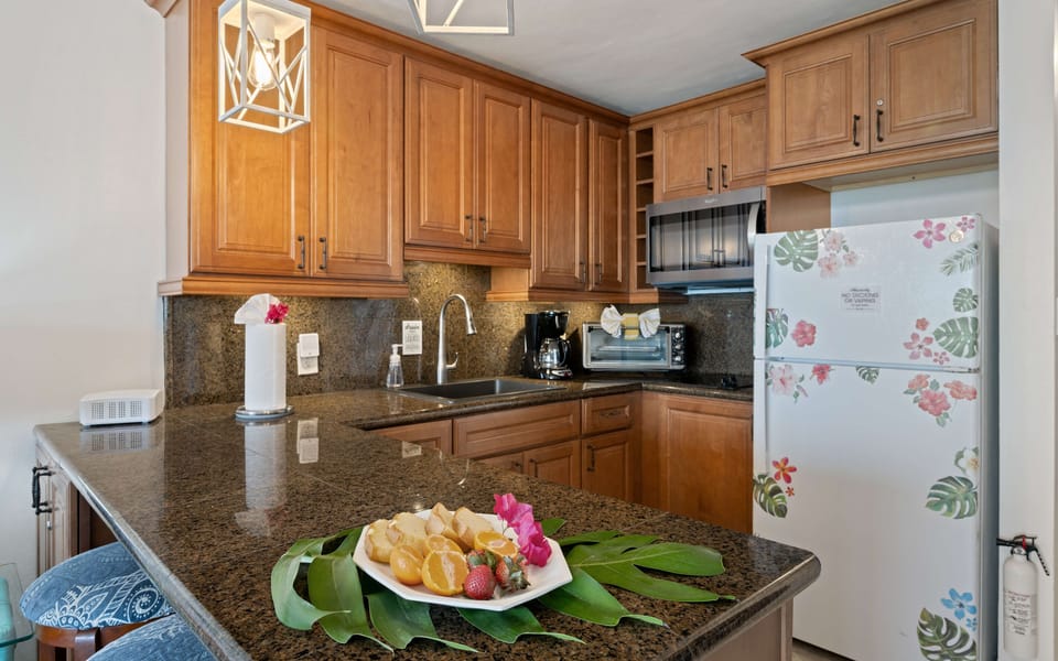 Fully equipped kitchen with everything you need for meals at home.