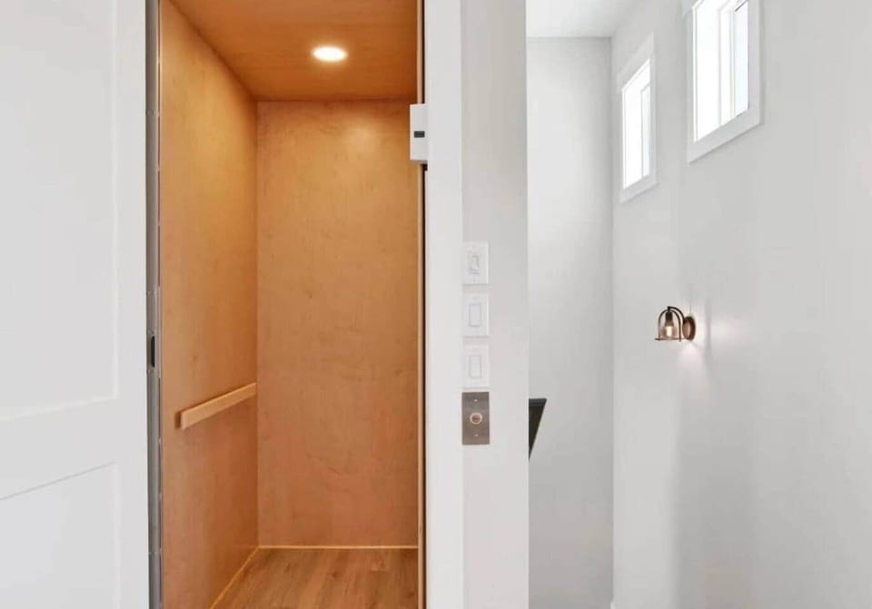 Elevator Provides Easy Access to All Floors