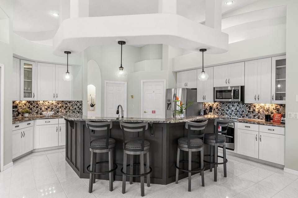 Large breakfast bar seats four