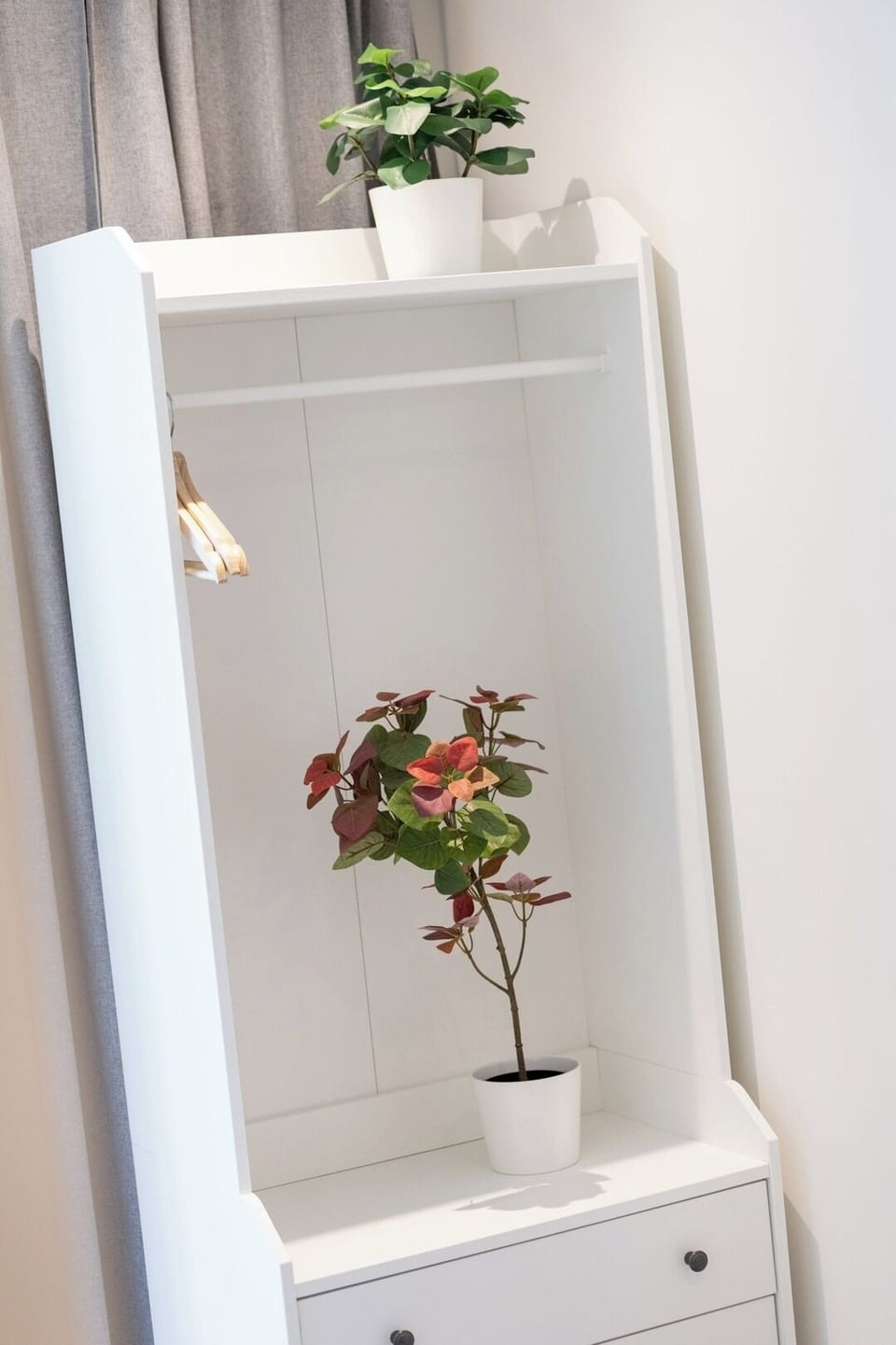 Decorative details.