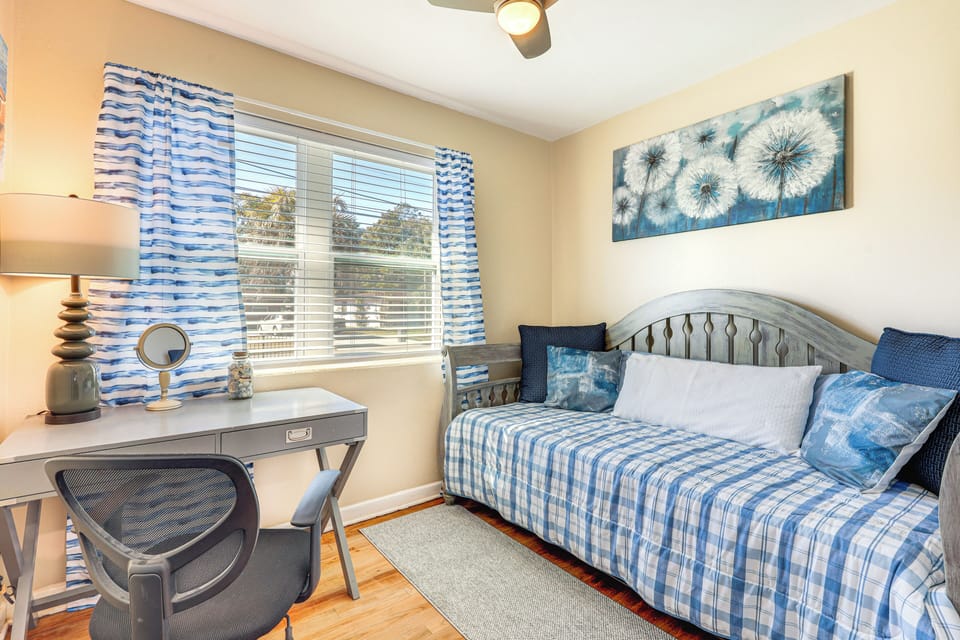 Bedroom 4 | Twin Daybed