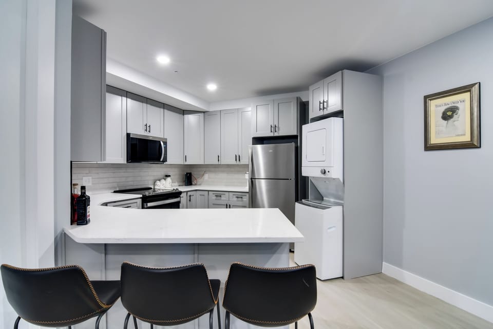 Kitchen | Dishwasher | Keurig | Washer & Dryer