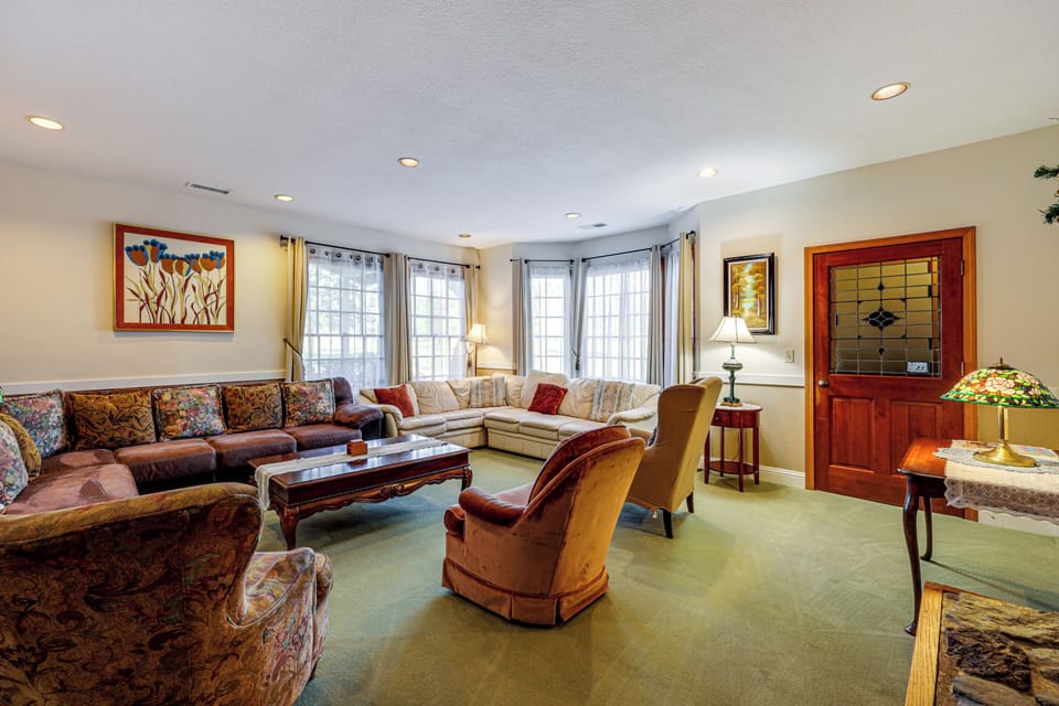 Lounge Area | 2nd Floor