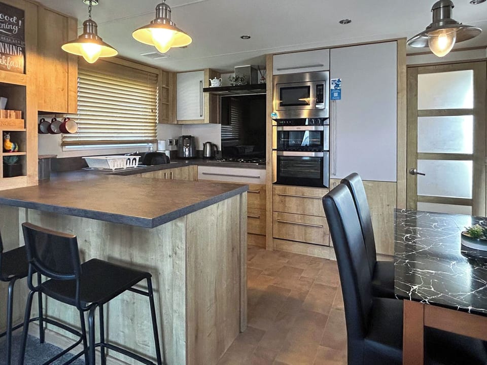 Kitchen/diner | Millars Caravan, Ayr