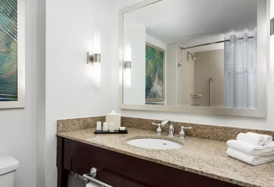 Step into a spotless bath space for an easy reset.