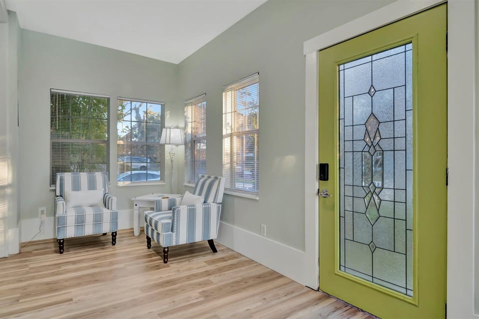 Main entrance with decorative glass door