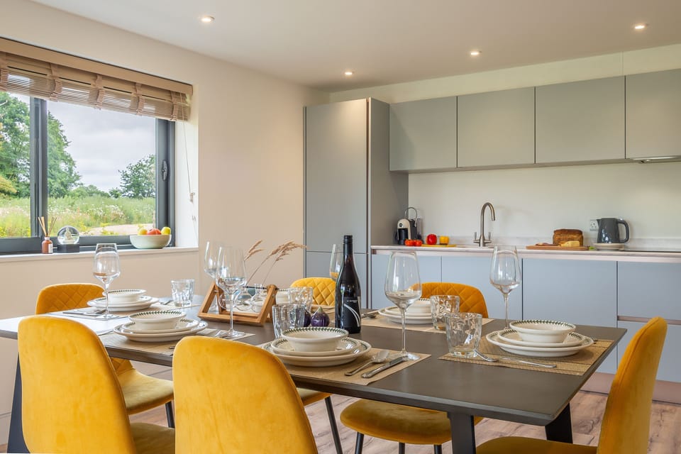 Ground floor: Dining and kitchen area