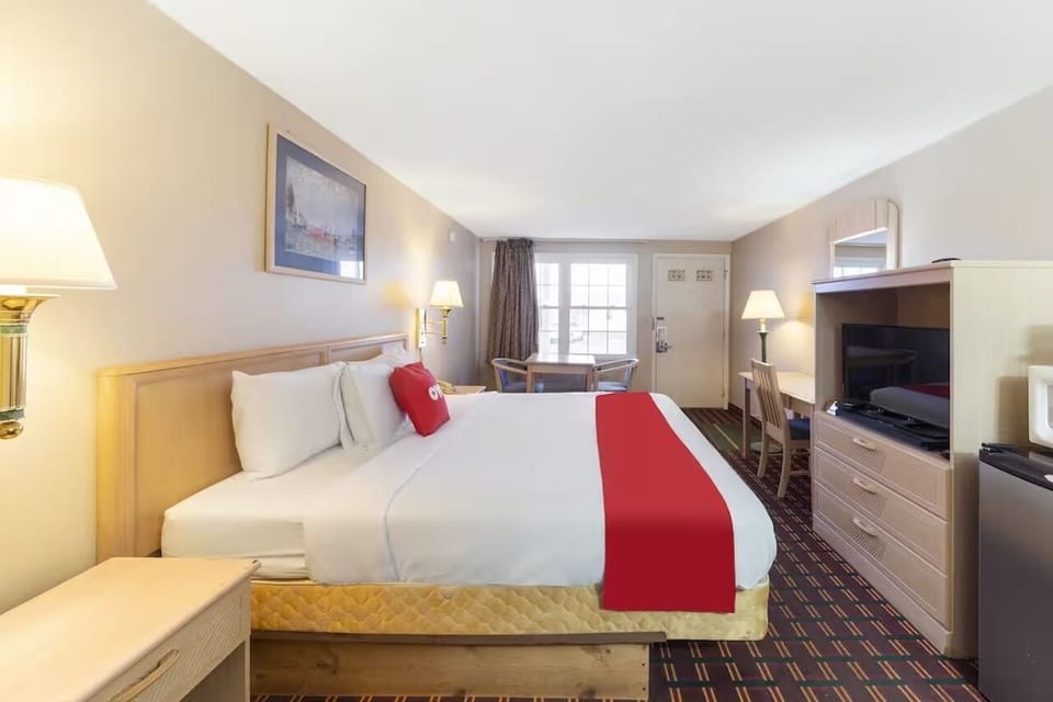 Bedroom. Interior and views may vary based on location and availability