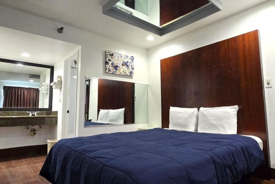 Bedroom. Interior and views may vary based on location and availability.