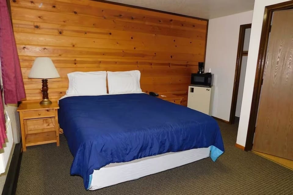 Bedroom. Interior and views may vary based on location and availability