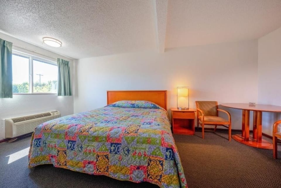 Bedroom. Interior and views may vary based on location and availability.