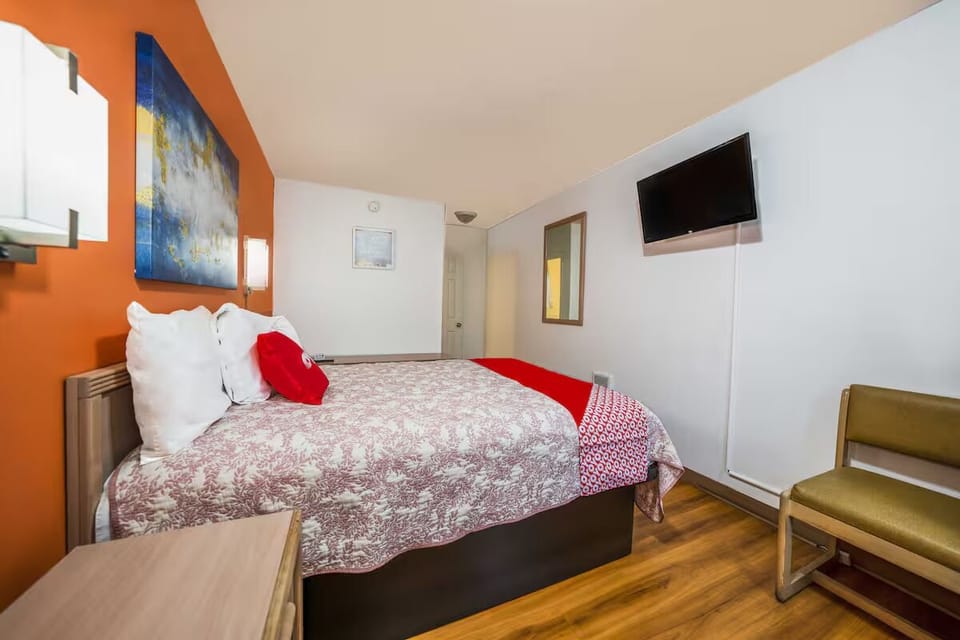 Bedroom. Interior and views may vary based on location and availability.