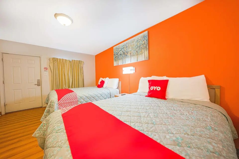 Settle in comfortably with plenty of space to unpack and relax.