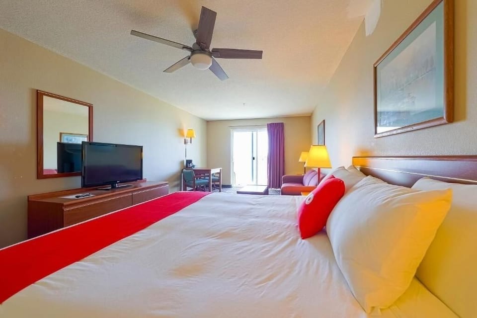 Bedroom. Interior and views may vary based on location and availability.