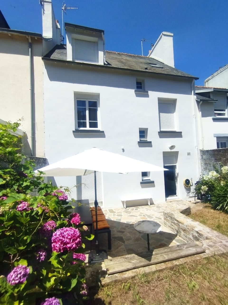 Terrasse et jardinet