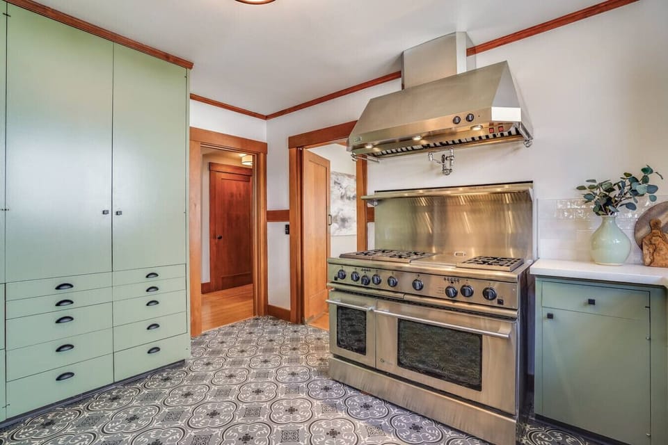 Large gas stove