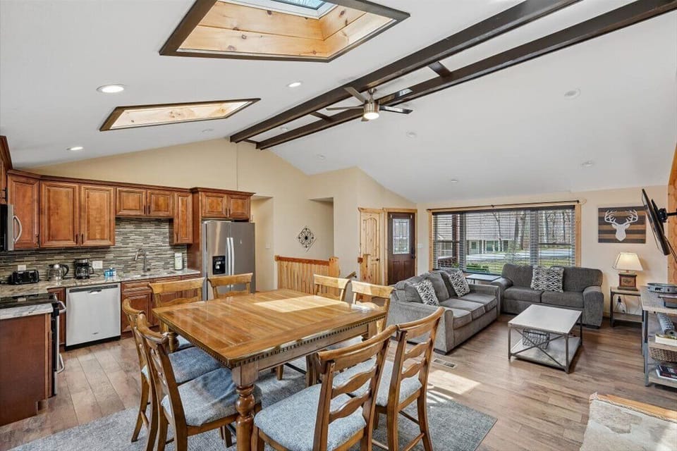 16-Dining Room