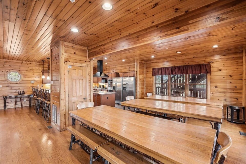 024-Dining Area