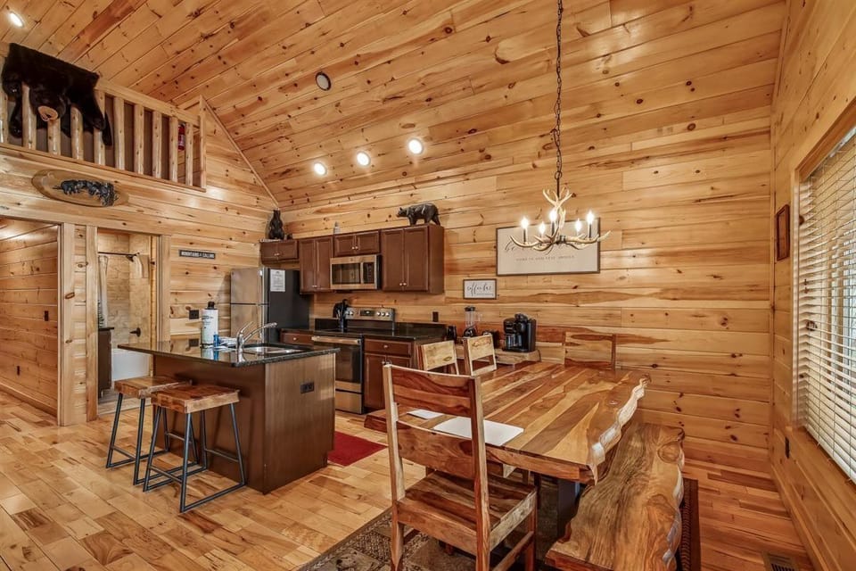 10-Dining Room