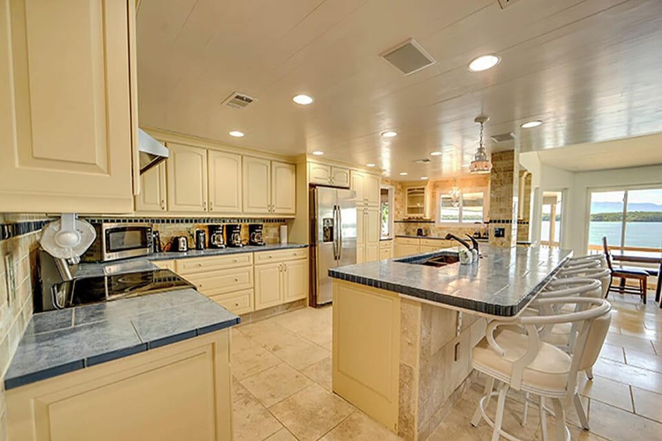 1296ZV4VVOo9Ne-20210404231428