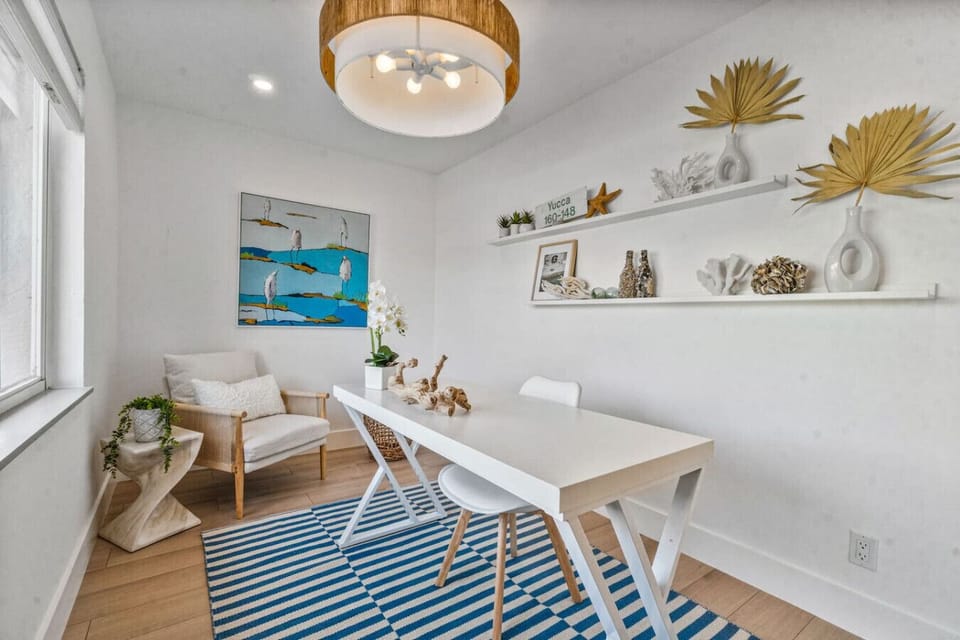 Goldfish Beach House House in Naples Park