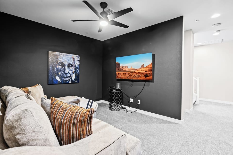 Living room/ Entertainment area