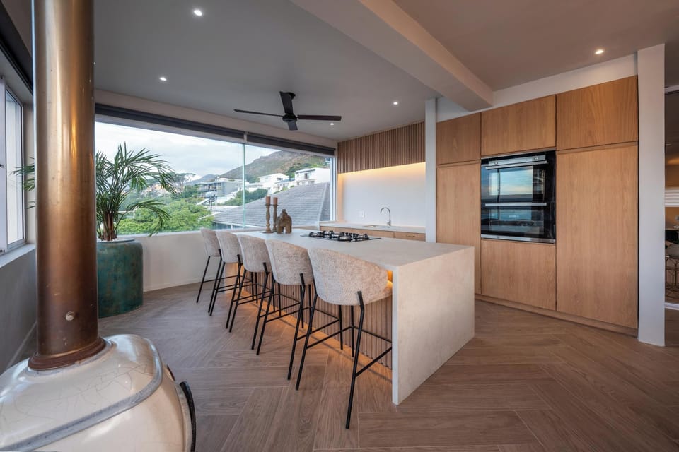 The kitchen 