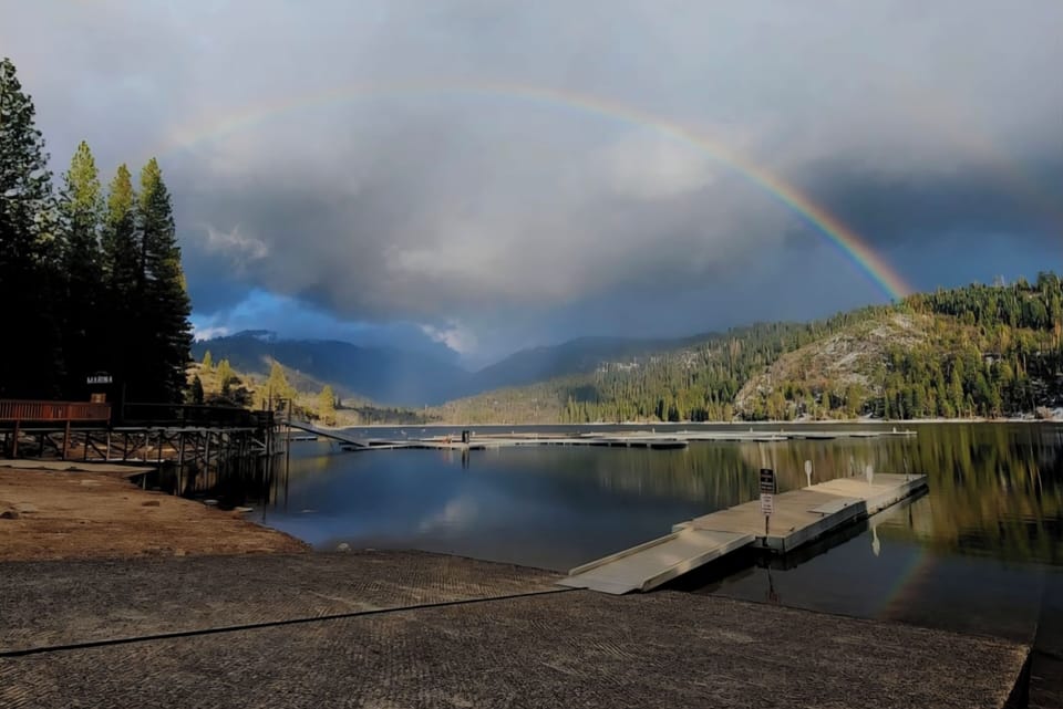 pinecrest lake just minutes away.