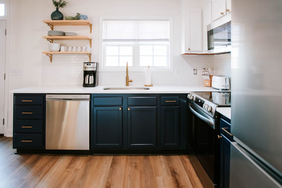 Cook in comfort with modern style and sunny charm