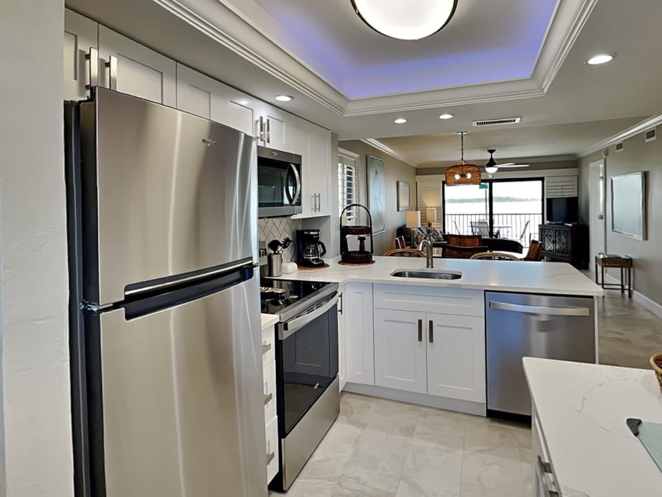 Kitchen - Fully Stocked Kitchen