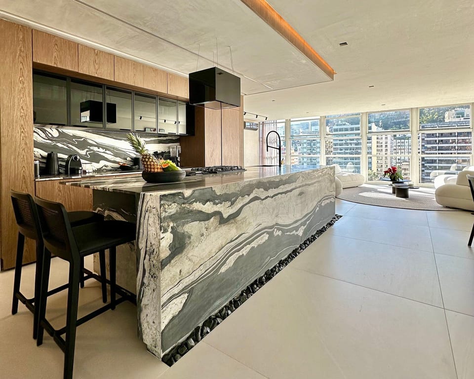 Kitchen or kitchenette,Dining area